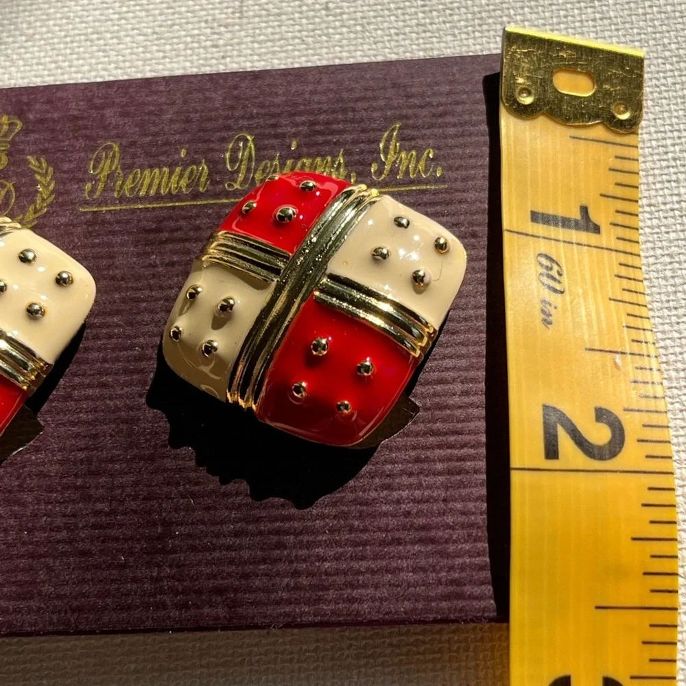 Vintage Premier Designs “Dotted Swiss” Red & Cream Enamel Clip-On Earrings - Picture 3 of 4